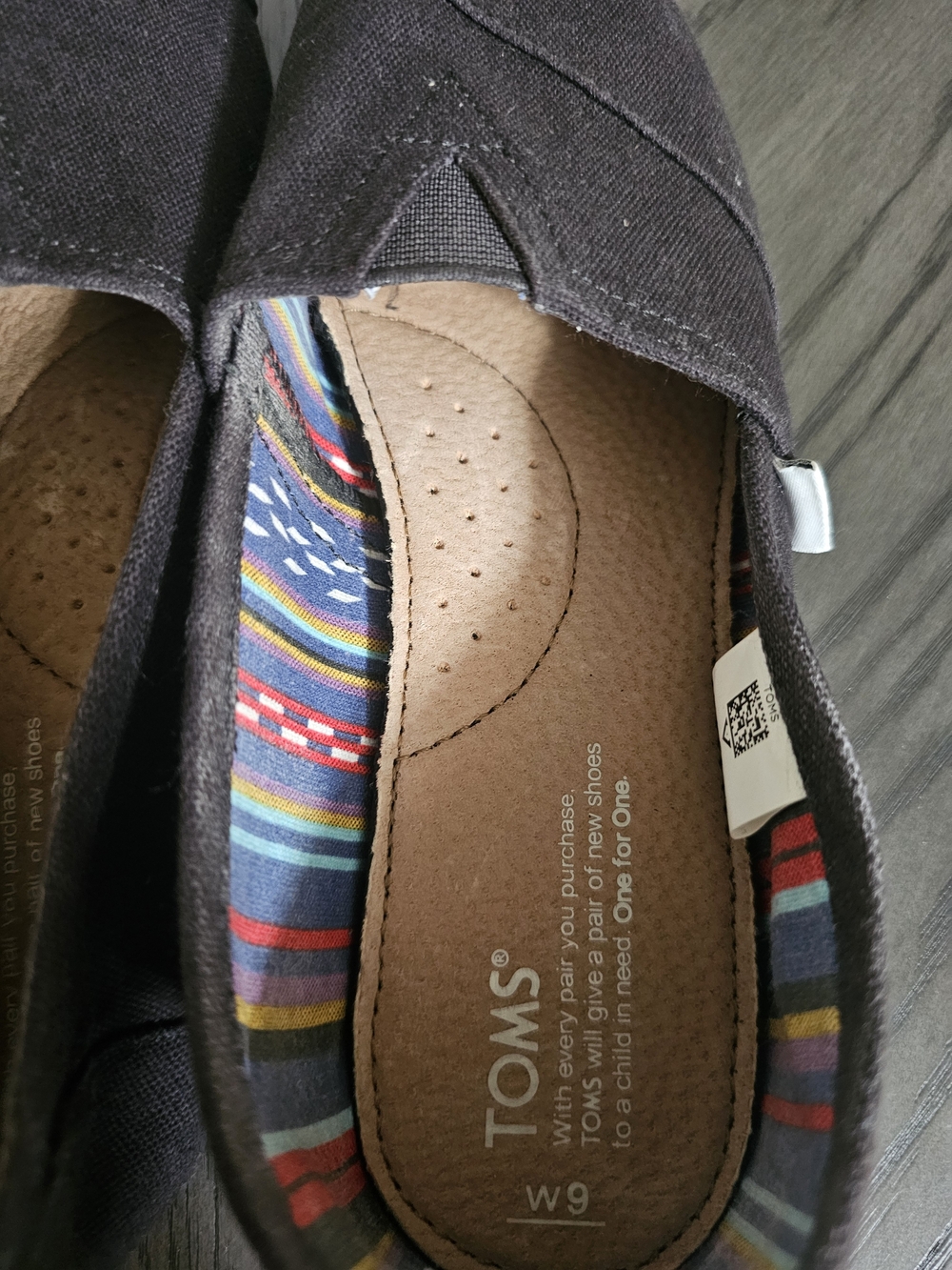 Toms Black Canvas Slip-On Flats with Multicolor Striped Lining - Picture 4 of 4